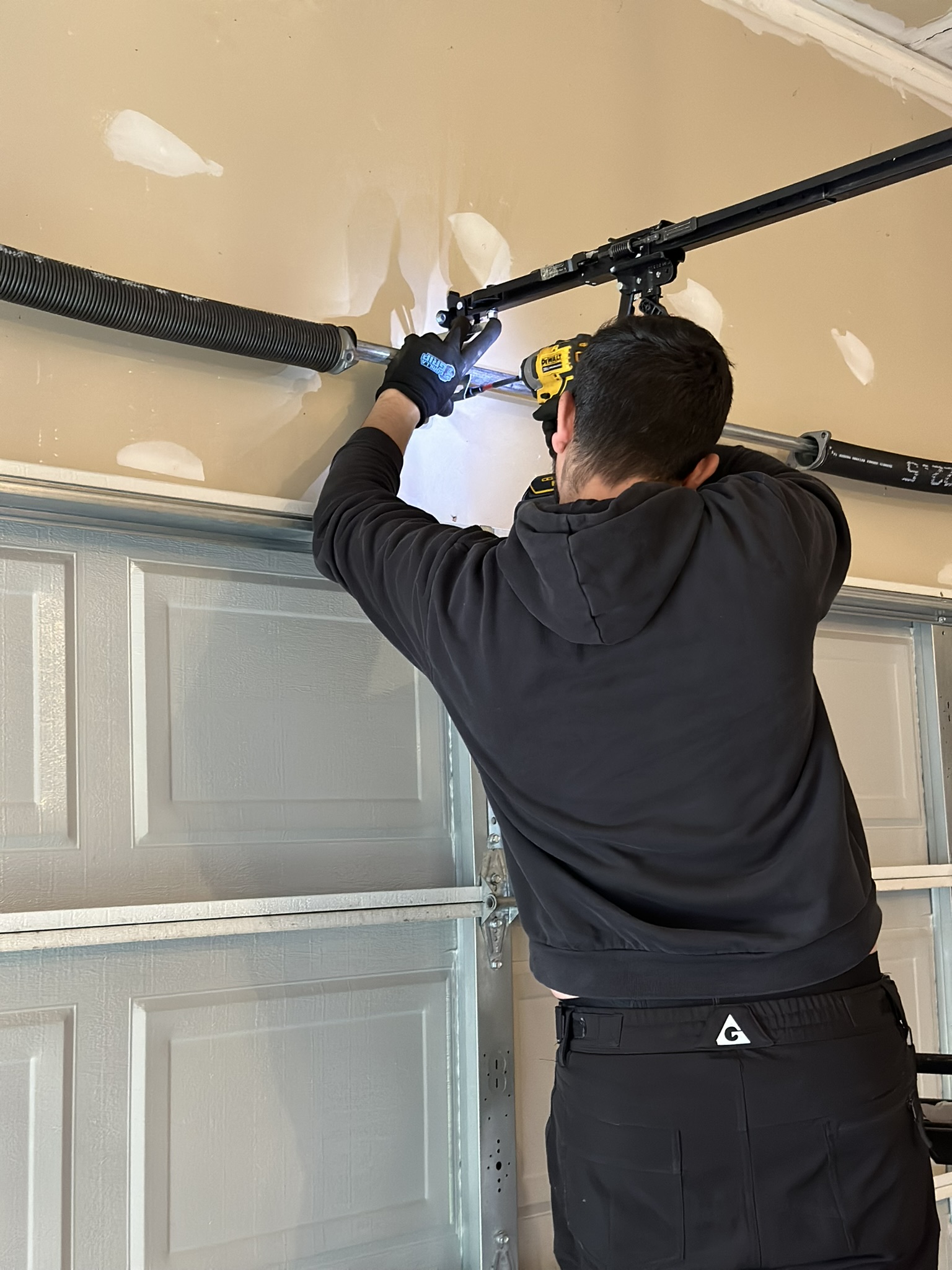 garage door technician