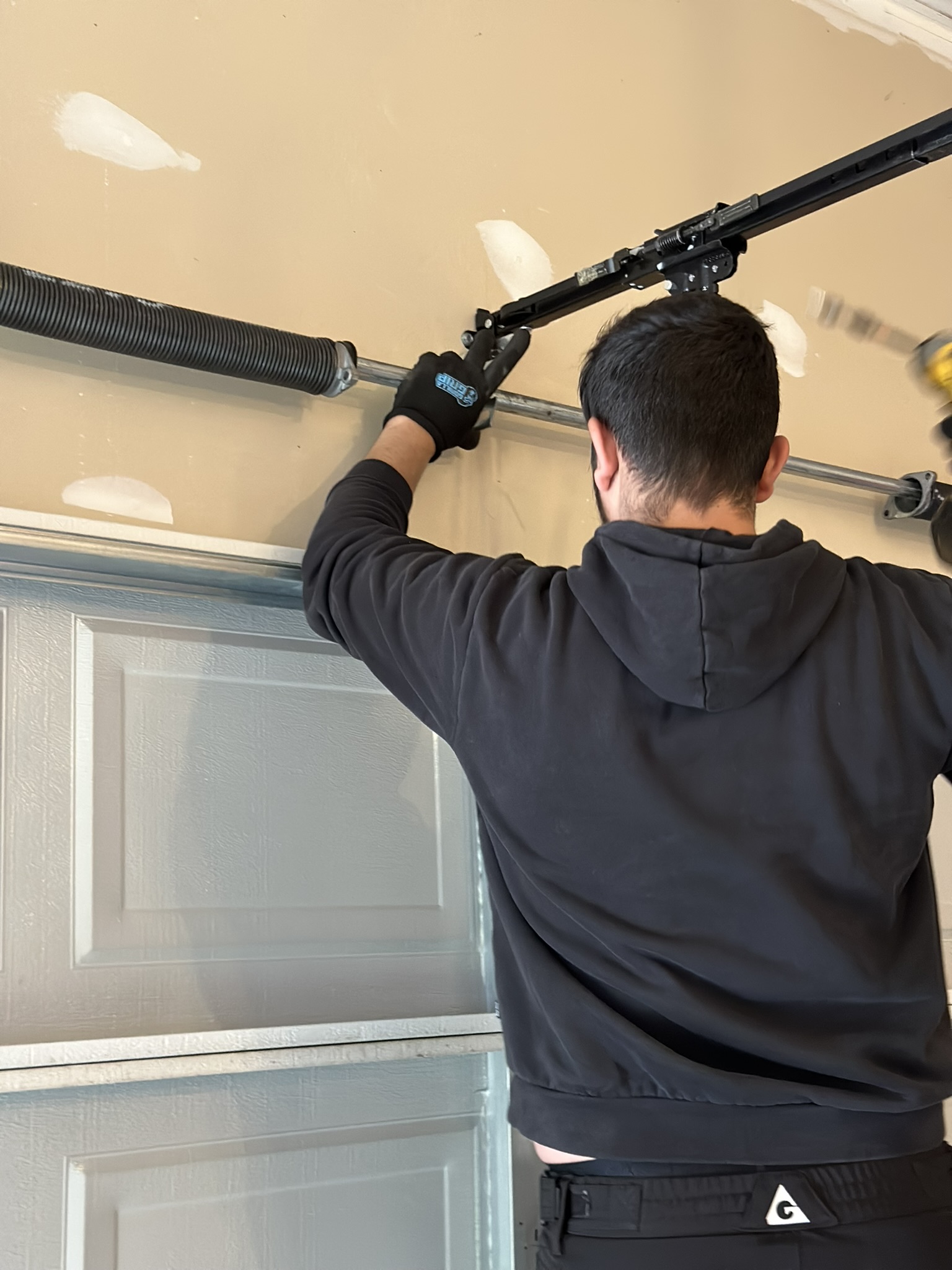 garage door technician